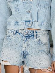 Szorty jeansowe high waist z cyrkoniami - niebieski. Niebieskie spodenki sportowe damskie Sinsay, l, bez wzorów, z jeansu, z podwyższonym stanem. W wyprzedaży za 25.99 zł.