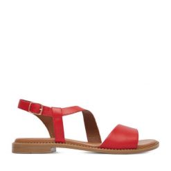 Sandały Lasocki. Czerwone sandały damskie Lasocki, bez wzorów, bez obcasa, na płaskiej podeszwie, bez zapięcia. Za 139.99 zł.