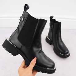 Skórzane sztyblety damskie botki czarne Goe OO2N4147. Czarne botki damskie GOE, z materiału, eleganckie, bez obcasa, bez zapięcia. Za 255.00 zł.