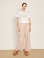 BGN Spodnie w kolorze beżowym rozmiar: 34. Brązowe spodnie materiałowe damskie BGN, bez wzorów, z materiału. Za 121.99 zł.