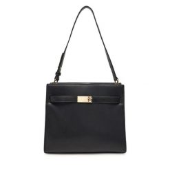 Torebka Tommy Hilfiger. Czarne torebki klasyczne damskie Tommy Hilfiger, bez dodatków. Za 339.99 zł.