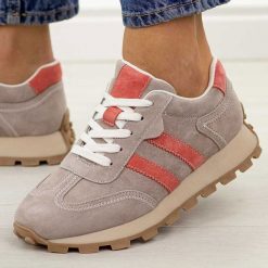 Beżowe zamszowe skórzane półbuty damskie S.Barski 7071. Brązowe półbuty damskie S.BARSKI, na jesień, bez wzorów, z jeansu, bez obcasa, na płaskiej podeszwie, bez zapięcia. Za 269.00 zł.