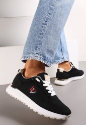 Czarne Sneakersy z Haftowaną Naszywką i Metaliczną Wstawką Elnara. Czarne obuwie sportowe damskie Renee, z jeansu, bez zapięcia. Za 59.99 zł.