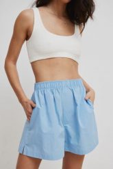 Krótkie szorty damskie w kolorze OCEAN BLUE - BRETAL. Niebieskie szorty damskie Marsala, bez wzorów, z bawełny. W wyprzedaży za 51.96 zł.