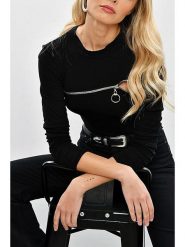 Milan Kiss Koszulka w kolorze czarnym rozmiar: S. Czarne koszulki damskie Milan Kiss, s, bez wzorów, bez kołnierzyka, bez ramiączek. Za 130.99 zł.