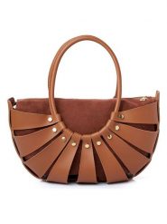 Lucky Bees Torebka "Ingrid" w kolorze jasnobrązowym - 35 x 18 x 15 cm rozmiar: onesize. Brązowe torebki klasyczne damskie Lucky Bees, z materiału, bez dodatków. Za 140.20 zł.