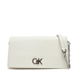 Torebka Calvin Klein. Białe torebki wieczorowe damskie Calvin Klein, bez wzorów, bez dodatków. Za 479.99 zł.