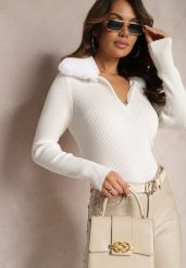 Biały Prążkowany Sweter z Puszystym Kołnierzem i Suwakiem Dylira. Białe swetry klasyczne damskie Renee, z dzianiny, bez kołnierzyka. Za 139.99 zł.