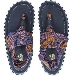 Japonki Gumbies Slingback W G-SB-WN-AZTEC wielokolorowe. Klapki damskie bez wzorów, z gumy, bez obcasa, bez zapięcia. Za 289.26 zł.