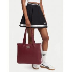 Torebka Reebok. Czerwone shopper bag Reebok, bez wzorów, bez dodatków. Za 69.99 zł.