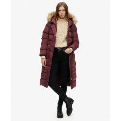 Długi płaszcz z futerka sztucznego Everest. Czerwone płaszcze damskie Superdry, bez wzorów, bez kaptura. W wyprzedaży za 637.05 zł.