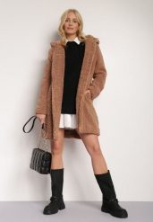 Brązowy Płaszcz Futrzany Klymiera. Brązowe płaszcze damskie Renee, l, bez wzorów, z futra, bez kaptura. Za 129.99 zł.