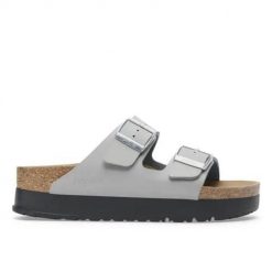 Klapki damskie Birkenstock Arizona Flex. Szare klapki damskie Birkenstock, bez wzorów, z jeansu, bez obcasa, bez zapięcia. Za 441.00 zł.
