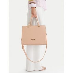 Torebka Nine West. Brązowe torebki klasyczne damskie Nine West, bez dodatków. Za 349.99 zł.