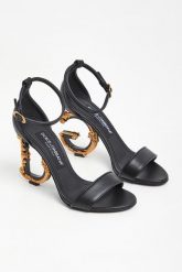 Szpilki skórzane DOLCE & GABBANA. Szpilki damskie Dolce & Gabbana, bez wzorów, bez obcasa, na szpilce, bez zapięcia. W wyprzedaży za 3,989.25 zł.