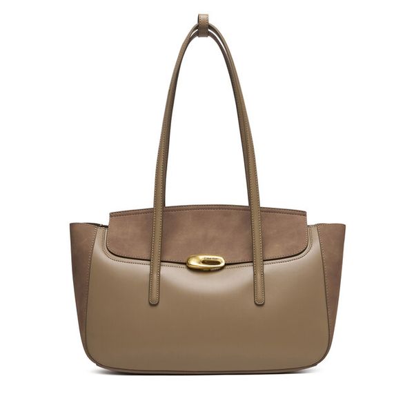 Torebka Calvin Klein. Brązowe torebki klasyczne damskie Calvin Klein, bez dodatków. Za 699.99 zł.