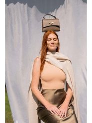 Christian Laurier Skórzana torebka "Mathilde" w kolorze szarobrązowym - 19 x 13 x 7 cm rozmiar: onesize. Brązowe torebki klasyczne damskie Christian Laurier, z materiału, przez ramię, bez dodatków. Za 239.99 zł.