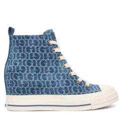Trampki Guess. Niebieskie trampki damskie Guess, z aplikacjami, bez zapięcia. Za 494.99 zł.