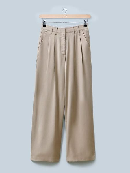 LeGer Spodnie "Elin" w kolorze beżowym rozmiar: 36. Brązowe spodnie materiałowe damskie LeGer, bez wzorów, z materiału, długie. Za 196.70 zł.