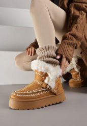 Jasnobrązowe Śniegowce na Platformie z Futerkiem i Haftowanym Wzorem Celatusa. Brązowe śniegowce damskie Renee, z jeansu. Za 109.99 zł.