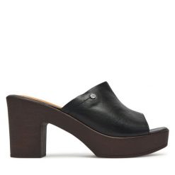 Klapki Lasocki. Czarne klapki damskie Lasocki, bez wzorów, bez obcasa, bez zapięcia. Za 179.99 zł.