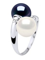 Pearl Addict Złoty pierścionek z diamentami i perłami rozmiar: 56. Białe pierścionki damskie Pearl Addict, z diamentem, złote. Za 1,757.10 zł.