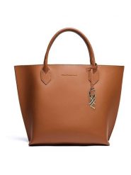 CXL by Christian Lacroix Skórzana torebka "George V" w kolorze jasnobrązowym - 32 x 45 x 11 cm rozmiar: onesize. Brązowe torebki klasyczne damskie CXL by Christian Lacroix, z materiału, przez ramię, bez dodatków. Za 448.99 zł.