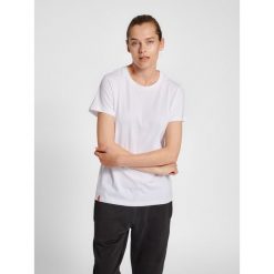 Koszulka damska Hummel Red Basic. Białe bluzki damskie Hummel, xl, bez wzorów, z bawełny, sportowe, bez kołnierzyka, bez ramiączek. Za 117.00 zł.