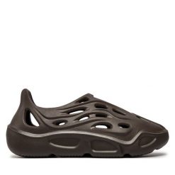 Półbuty Steve Madden. Brązowe półbuty damskie Steve Madden, bez wzorów, bez obcasa, na płaskiej podeszwie, bez zapięcia. Za 259.99 zł.