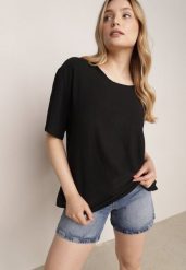 Czarny Minimalistyczny T-shirt z Teksturowanej Tkaniny z Bawełną Shinost. Czarne t-shirty damskie Born2be, plus size, bez wzorów, z bawełny, bez kołnierzyka. Za 59.99 zł.