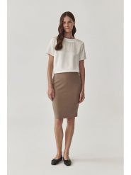 TATUUM Bluzka w kolorze kremowym rozmiar: 42. Brązowe bluzki damskie TATUUM, bez wzorów, z wiskozy, bez kołnierzyka, bez ramiączek. Za 129.45 zł.