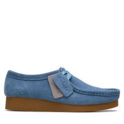 Półbuty Clarks. Niebieskie półbuty damskie Clarks, bez wzorów, bez obcasa, na płaskiej podeszwie, bez zapięcia. Za 389.99 zł.