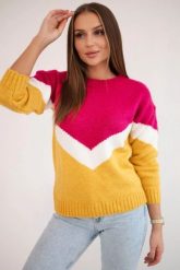 Sweter w geometryczne wzory fuksja+musztardowy. Czerwone swetry klasyczne damskie KESI, na zimę, l, z wełny, bez kołnierzyka, plus size. Za 158.92 zł.