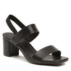 Sandały Clara Barson. Czarne sandały damskie Clara Barson, bez wzorów, bez obcasa, na słupku, bez zapięcia. Za 79.99 zł.