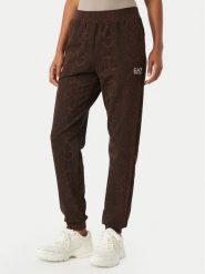 EA7 Emporio Armani Spodnie dresowe 7W001416 AF26043 F6007 Brązowy ciemny Regular Fit. Brązowe spodnie dresowe damskie EA7 Emporio Armani, xs, bez wzorów, z bawełny. Za 489.99 zł.