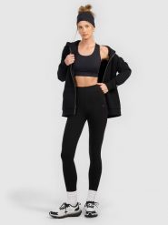 4F Legginsy dzianinowe damskie - czarne S. Czarne legginsy damskie 4F, s, bez wzorów, z bawełny. Za 79.99 zł.