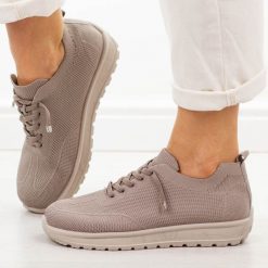 Fango sportowe buty damskie News 231. Brązowe obuwie sportowe casual damskie NEWS, na lato, z dresówki, bez zapięcia, trekkingowe. Za 129.00 zł.