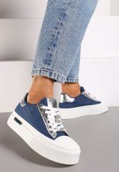 Niebieskie Casualowe Sneakersy na Platformie Ozdobione Cyrkoniami i Metalicznymi Wstawkami Primaria. Niebieskie obuwie sportowe damskie Renee, z jeansu, bez zapięcia. Za 79.99 zł.
