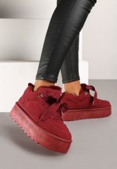Bordowe Sneakersy Vices w Stylu Śniegowców na Platformie z Ozdobnym Futerkiem Nalirea. Czerwone obuwie sportowe damskie Born2be, na zimę, z wełny, bez zapięcia. Za 89.99 zł.