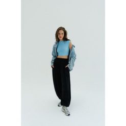 Koszulka sportowa do jogi Moonholi Must-have z krótkim rękawem. Niebieskie koszulki sportowe damskie MOONHOLI, m, bez wzorów, bez ramiączek, na jogę i pilates. Za 259.00 zł.