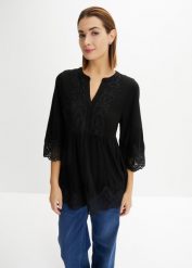 Tunika shirtowa z wiskozy. Czarne tuniki damskie bonprix, z aplikacjami, z koronki, bez kołnierzyka, bez ramiączek. Za 74.99 zł.