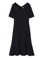 TATUUM Sukienka w kolorze granatowym rozmiar: XL. Niebieskie sukienki damskie TATUUM, bez wzorów, bez ramiączek. Za 175.26 zł.