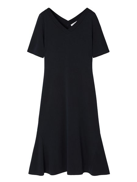 TATUUM Sukienka w kolorze granatowym rozmiar: M. Niebieskie sukienki damskie TATUUM, bez wzorów, bez ramiączek. Za 165.71 zł.