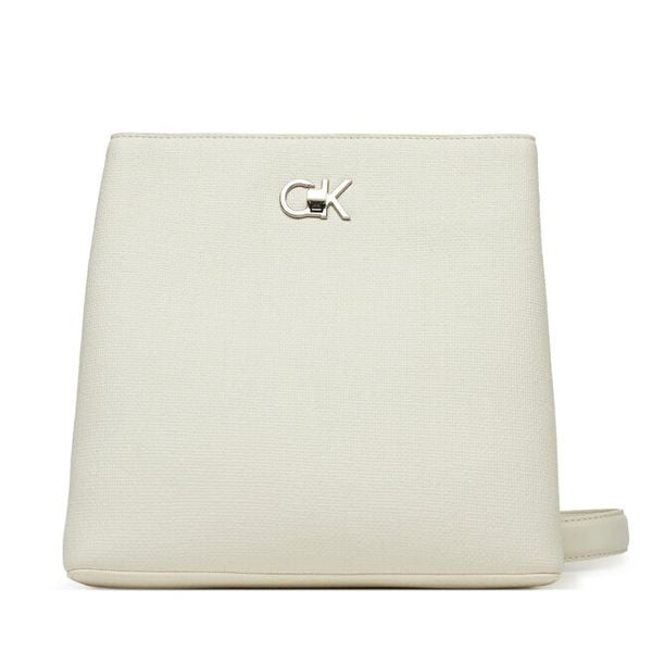 Torebka Calvin Klein. Białe listonoszki damskie Calvin Klein, bez wzorów, bez dodatków. Za 319.99 zł.