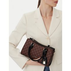 Torebka Nine West. Brązowe torebki klasyczne damskie Nine West, bez dodatków. Za 299.99 zł.