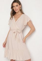 Beżowa Wiskozowa Sukienka z Kopertowym Dekoltem i Paskiem Aurenelle. Brązowe sukienki damskie Born2be, bez wzorów, z jeansu, eleganckie, bez ramiączek. W wyprzedaży za 55.24 zł.