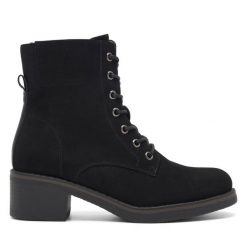 Trzewiki Clara Barson. Czarne botki damskie Clara Barson, bez obcasa, na słupku, bez zapięcia. Za 149.99 zł.