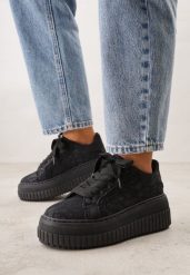 Czarne Sneakersy na Grubej Tłoczonej Platformie Ozdobione Brokatem i Koronką Zellysh. Czarne obuwie sportowe damskie Born2be, z jeansu, bez zapięcia. Za 109.99 zł.