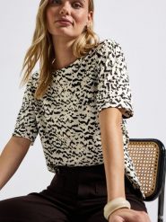 Street One Koszulka damska Kobiety Dżersej beżowy|brązowy|czarny wzorzysty, 38. Brązowe koszulki damskie Street One, bez wzorów, z bawełny, bez kołnierzyka, bez ramiączek. Za 159.95 zł.