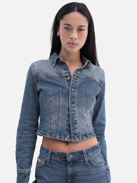 Guess Jeans Kurtka jeansowa W6RN84 D7251 Niebieski Classic Fit. Niebieskie kurtki damskie Guess Jeans, xl, z aplikacjami, z bawełny, bez kaptura. Za 281.99 zł.